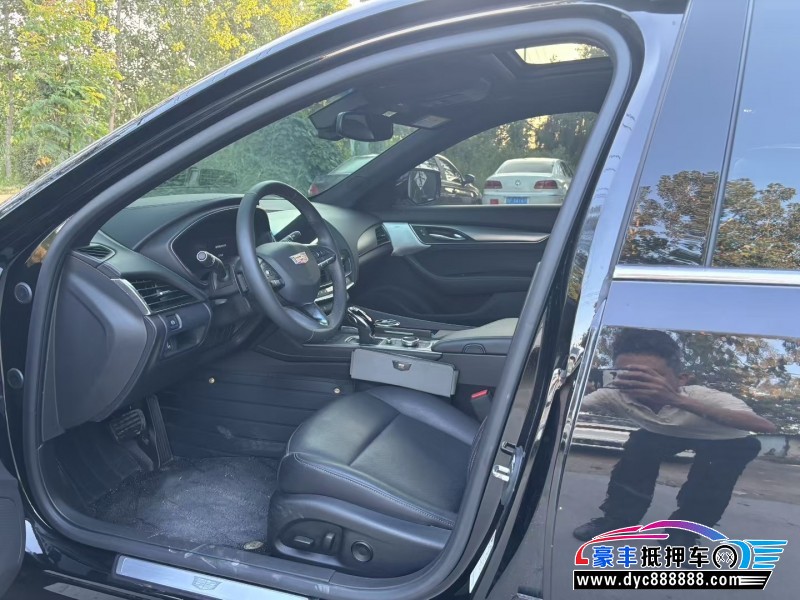 24年凯迪拉克CT5轿车抵押车出售