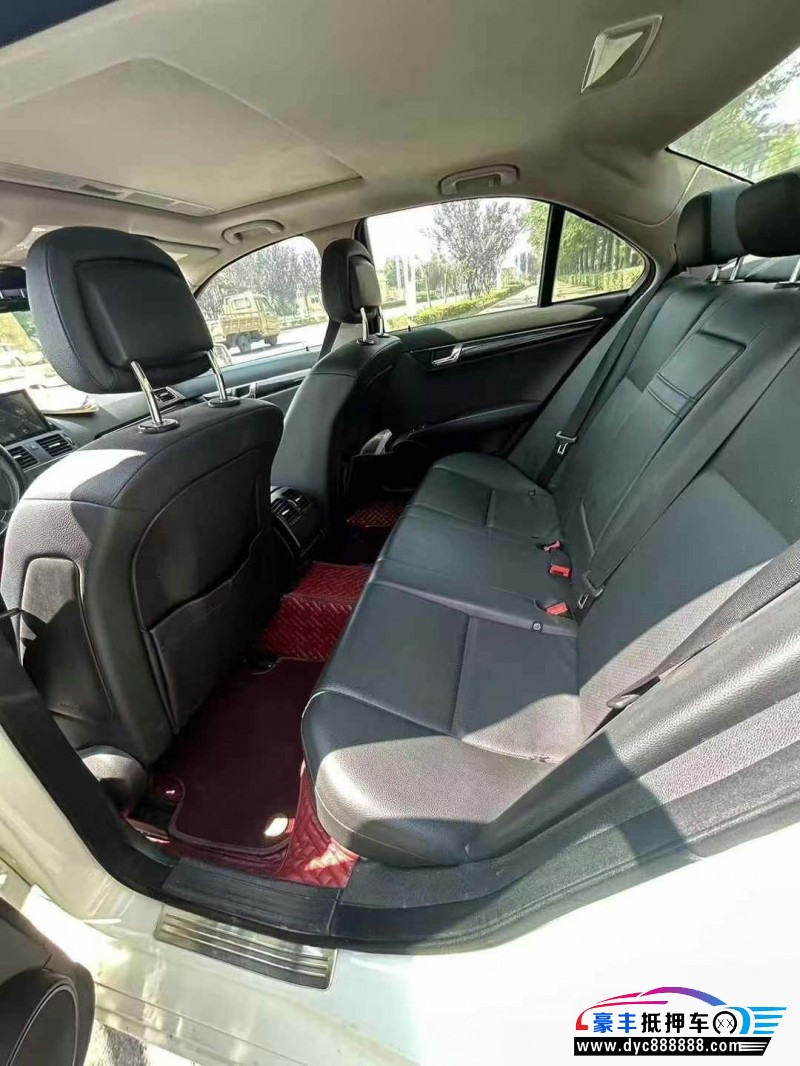 11年奔驰C轿车抵押车出售