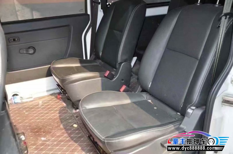 23年金杯海狮轿车抵押车出售