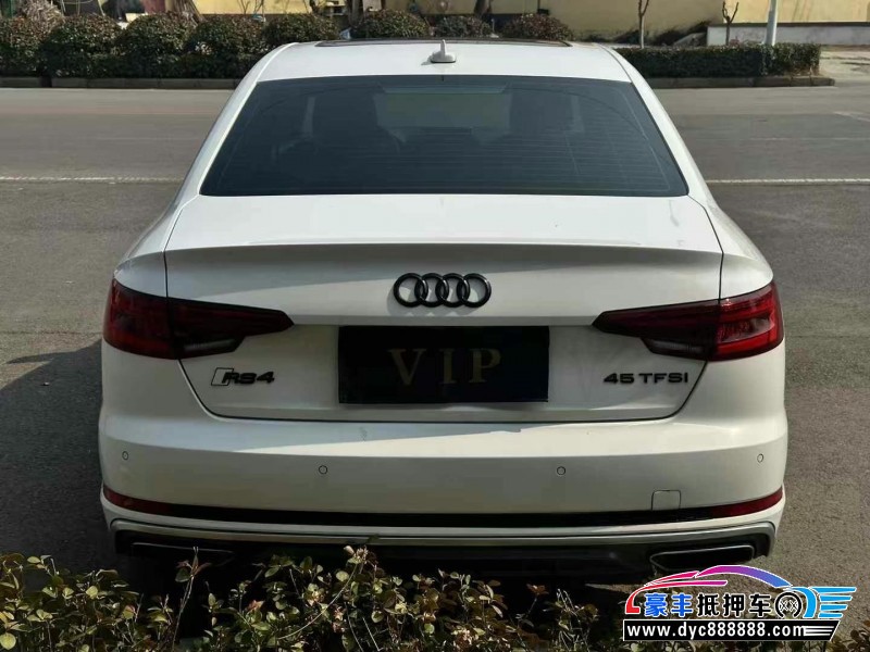 19年奥迪A4L轿车抵押车出售