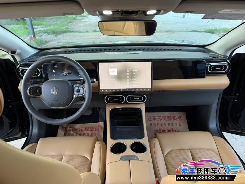 25年零跑c01轿车抵押车出售