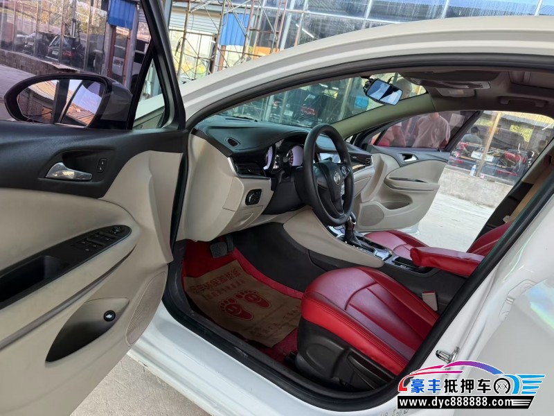 17年别克威朗轿车抵押车出售