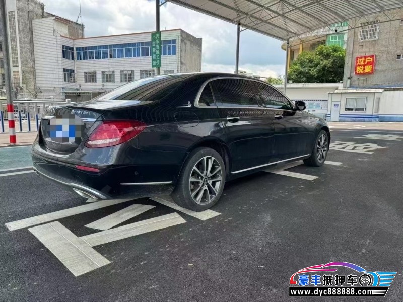 19年奔驰E轿车抵押车出售