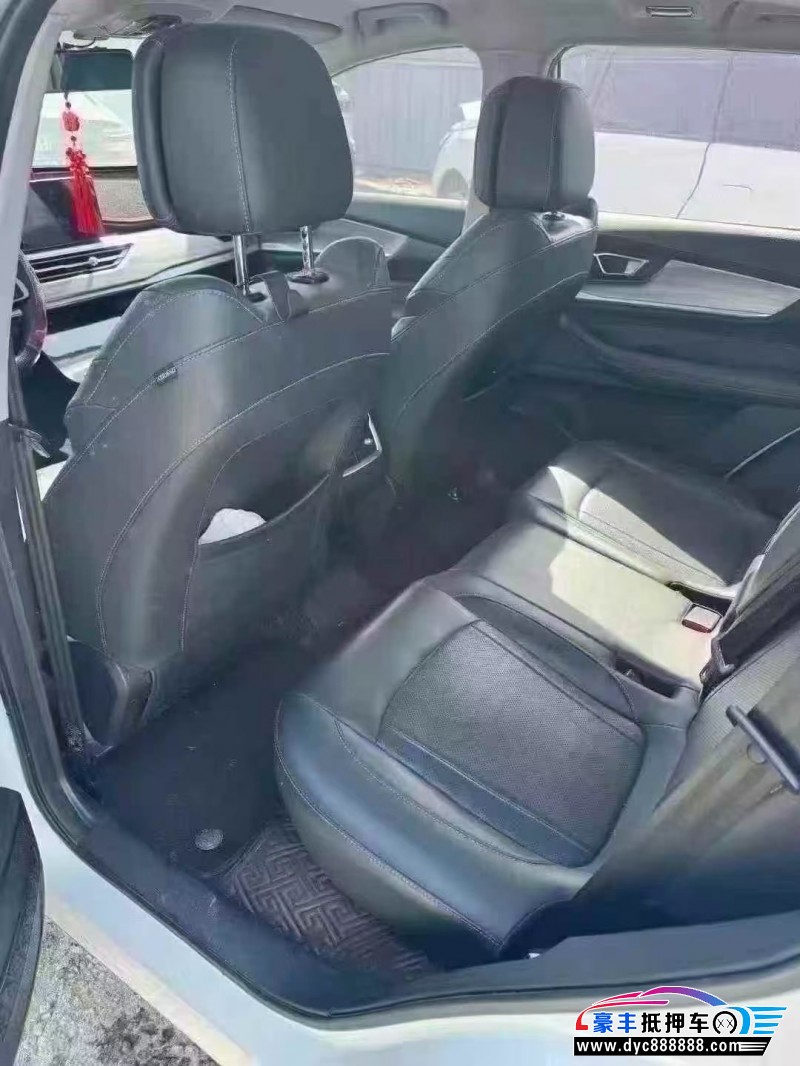 22年奇瑞瑞虎8轿车抵押车出售