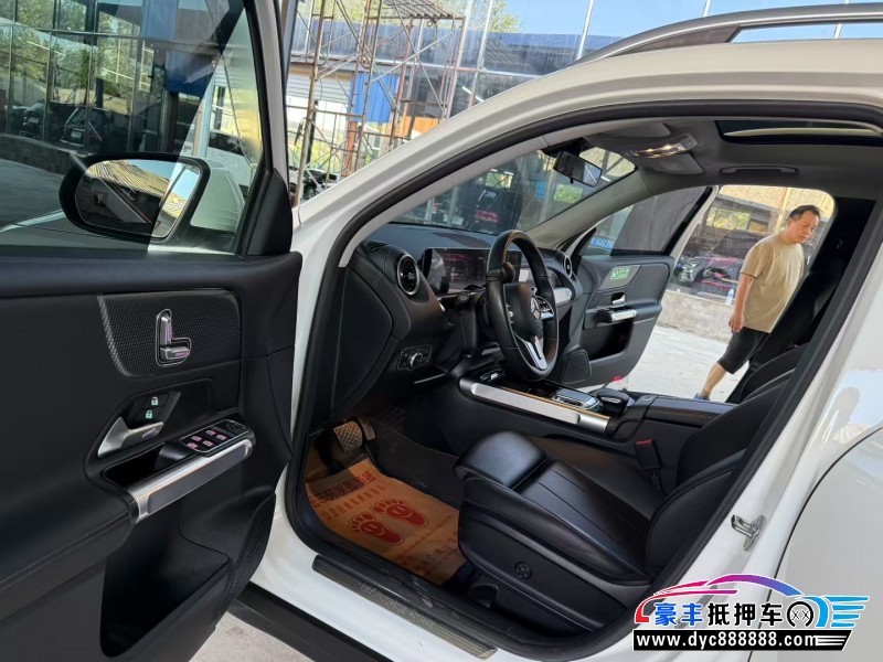 20年奔驰GLB轿车抵押车出售