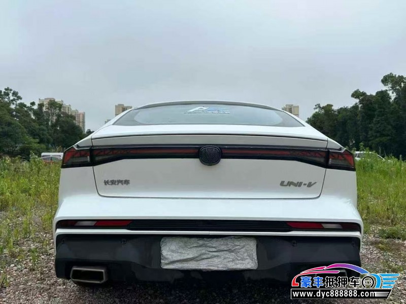 24年长安长安UNI轿车抵押车出售
