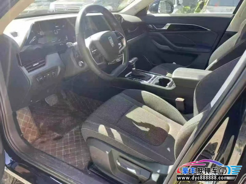 25年奔腾B70轿车抵押车出售