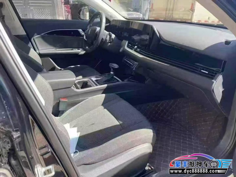 25年奔腾B70轿车抵押车出售