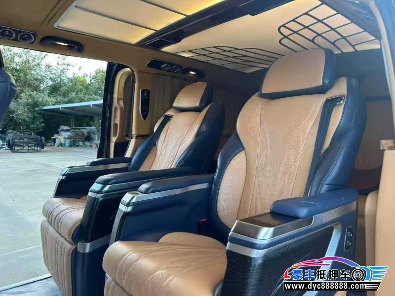 16年奔驰V轿车抵押车出售