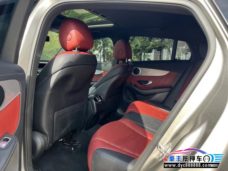 20年奔驰GLC轿车抵押车出售