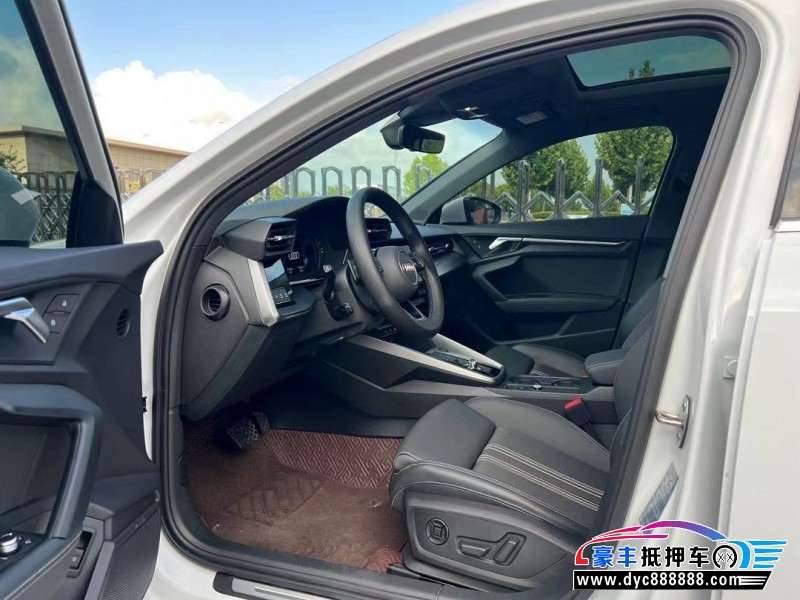 24年奥迪A3轿车抵押车出售