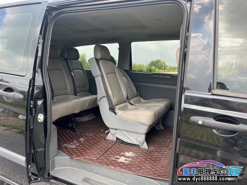 15年奔驰威霆轿车抵押车出售