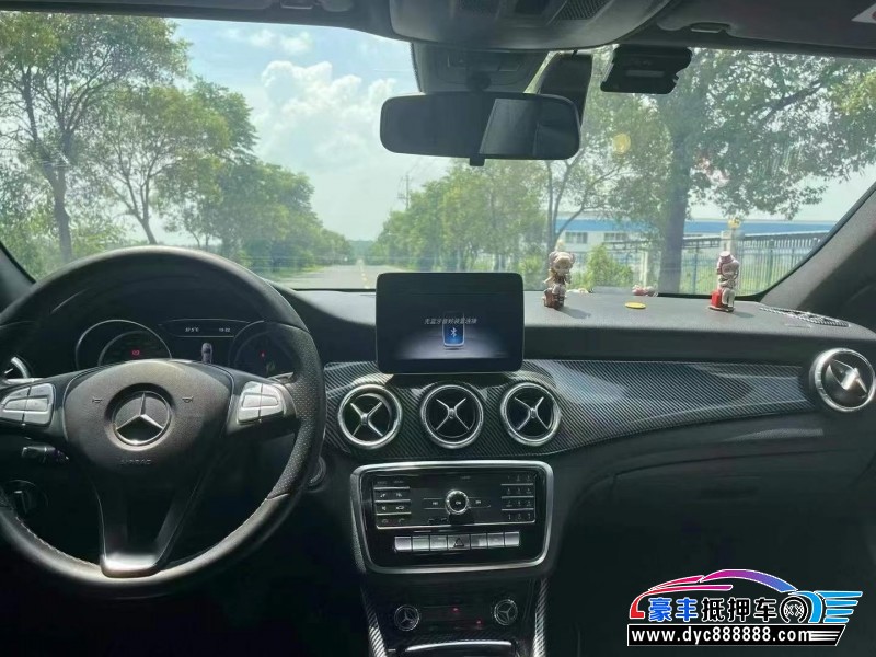 18年奔驰CLA轿车抵押车出售