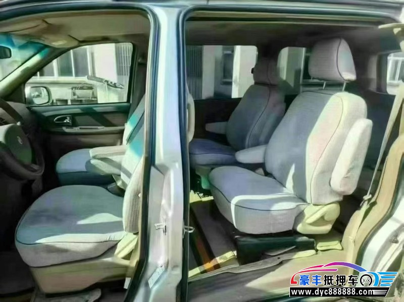 16年别克GL8轿车抵押车出售