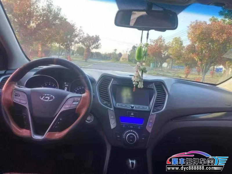 15年现代新胜达轿车抵押车出售