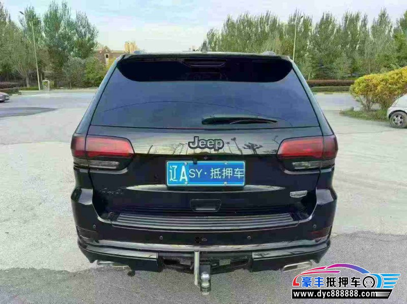 16年Jeep大切诺基轿车抵押车出售