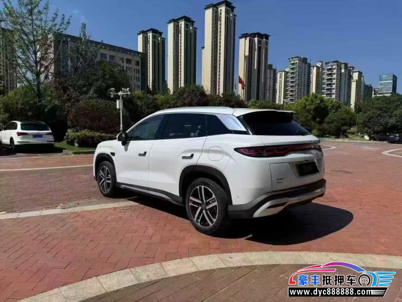 25年比亚迪宋轿车抵押车出售