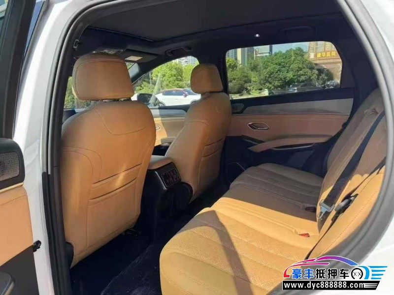 25年比亚迪宋轿车抵押车出售