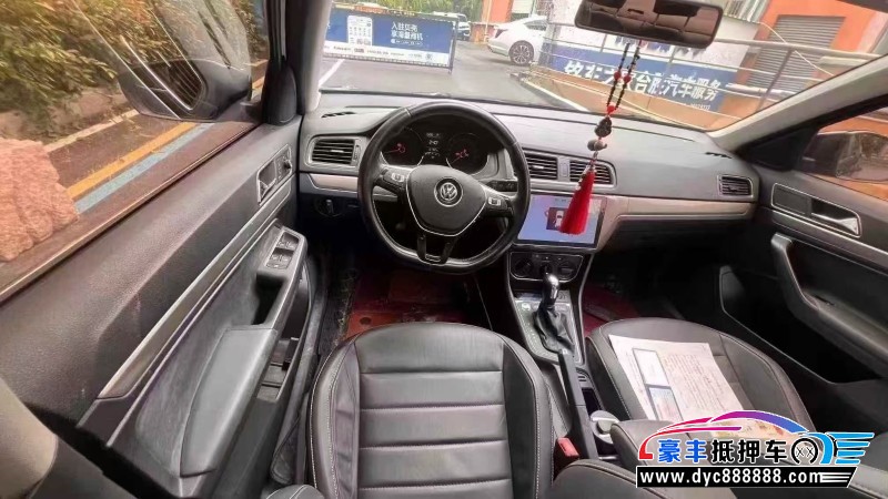 18年大众朗逸轿车抵押车出售