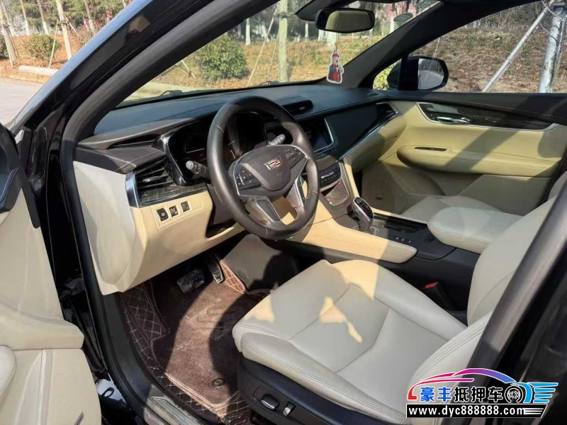 17年凯迪拉克XT5轿车抵押车出售