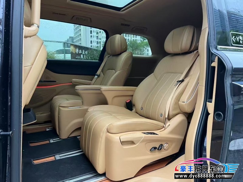 23年岚图梦想家轿车抵押车出售