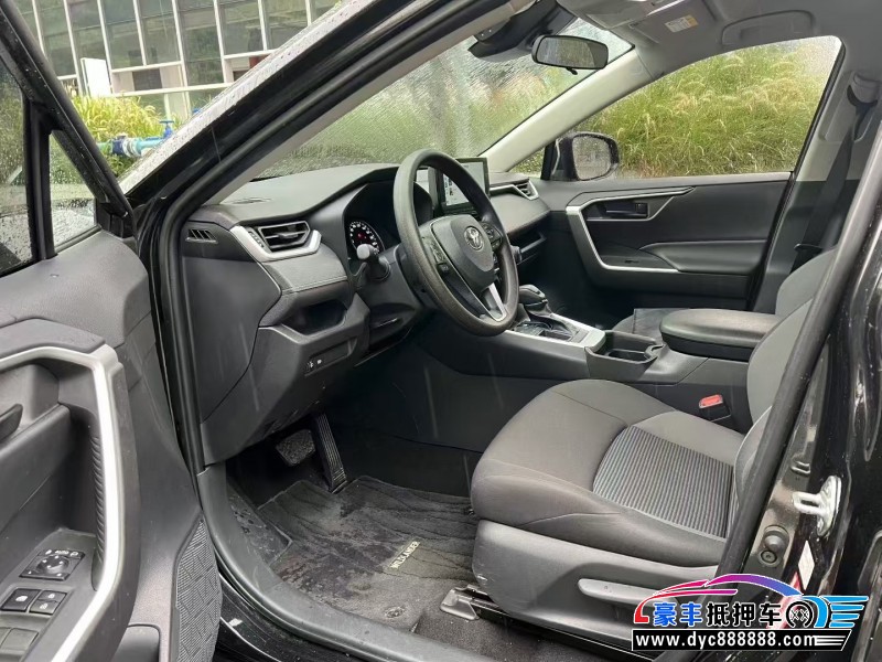 24年丰田威兰达轿车抵押车出售