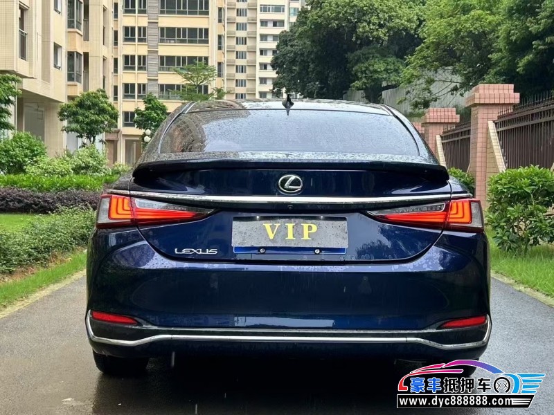 18年雷克萨斯ES轿车抵押车出售