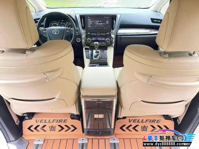 22年丰田威尔法轿车抵押车出售