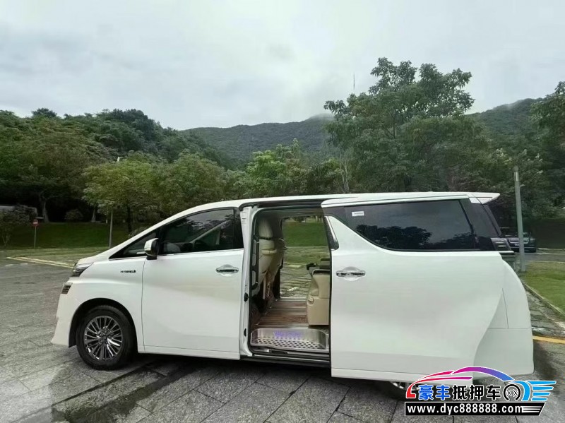 22年丰田威尔法轿车抵押车出售