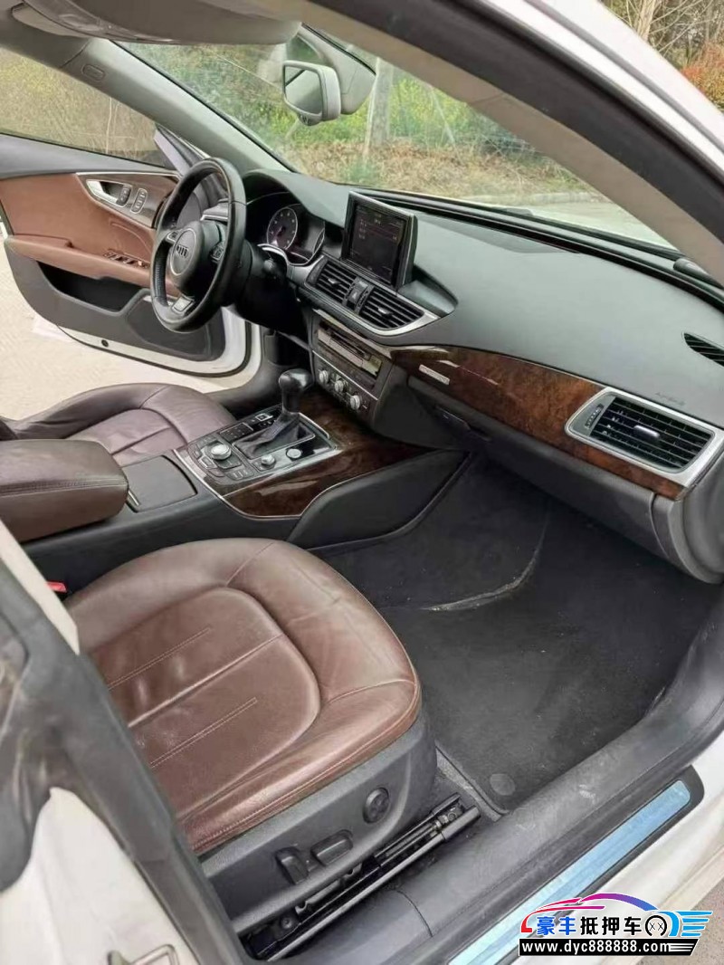 13年奥迪A7轿车抵押车出售