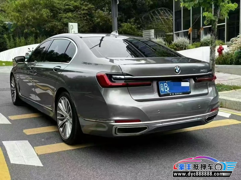 21年宝马7系轿车抵押车出售
