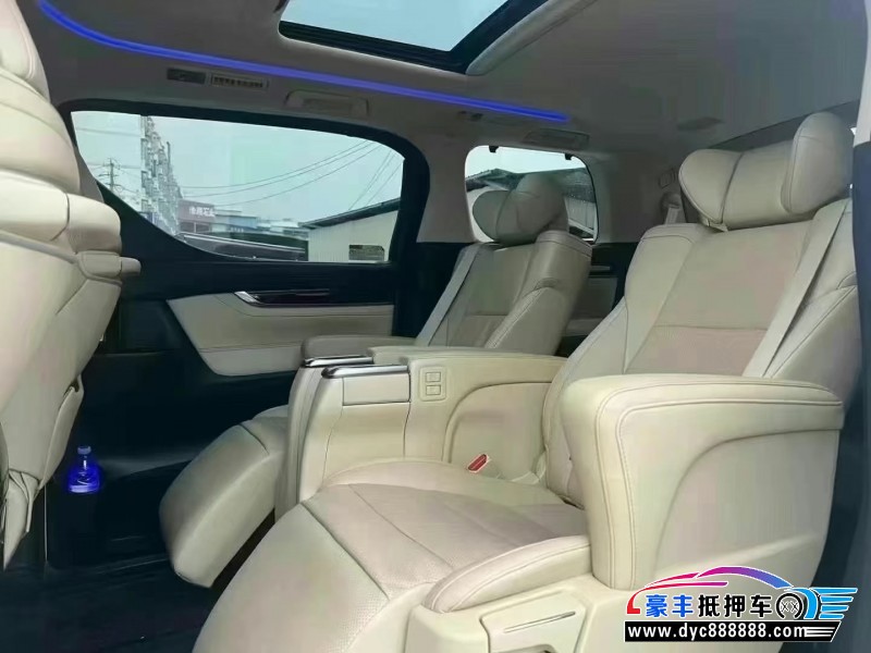 18年丰田埃尔法轿车抵押车出售