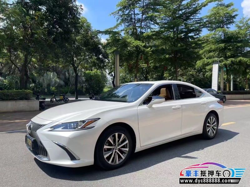 21年雷克萨斯ES轿车抵押车出售
