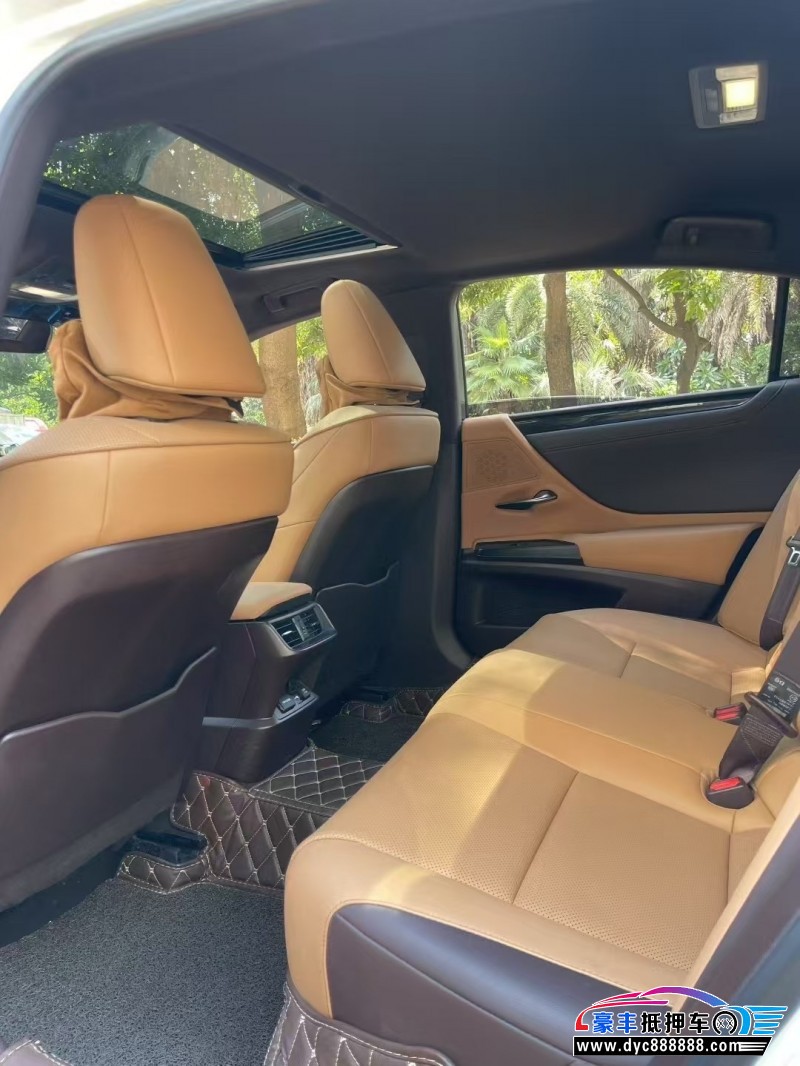 21年雷克萨斯ES轿车抵押车出售