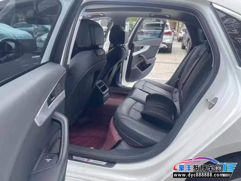 21年奥迪A4L轿车抵押车出售