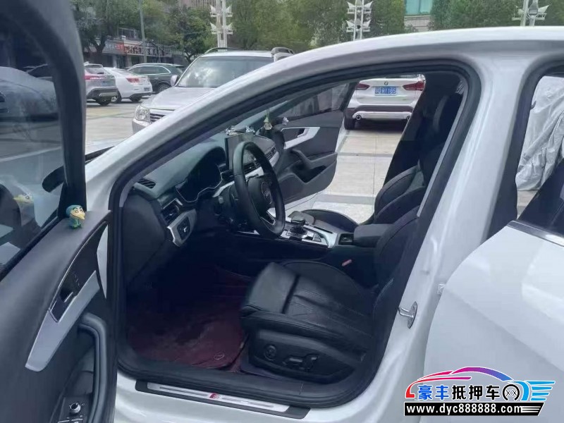 21年奥迪A4L轿车抵押车出售