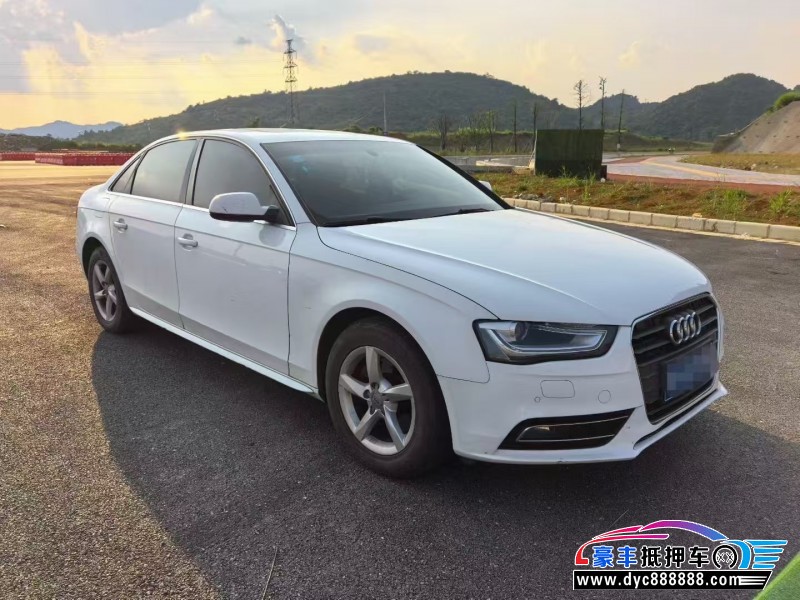 13年奥迪A4L轿车抵押车出售