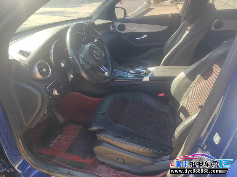 19年奔驰GLC轿车抵押车出售