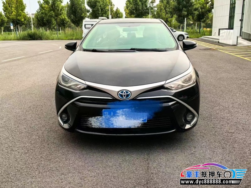抵押车出售18年丰田雷凌轿车