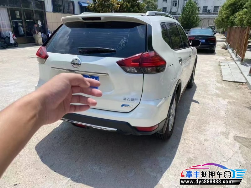 19年日产奇骏轿车抵押车出售