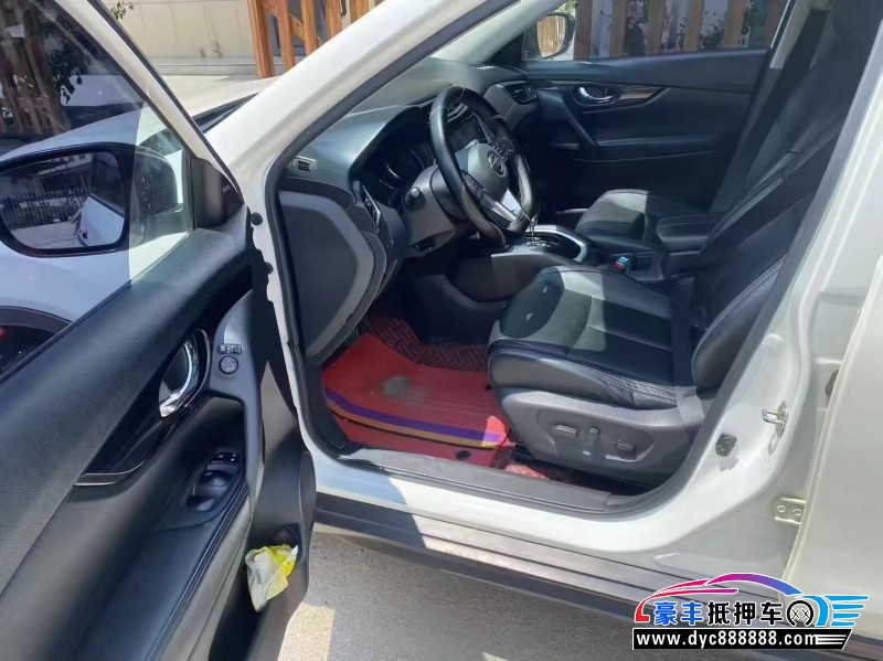 19年日产奇骏轿车抵押车出售