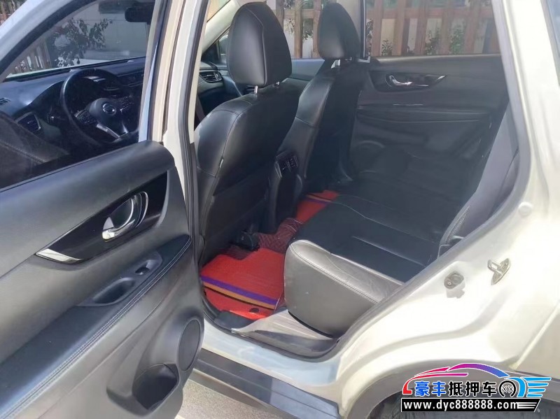 19年日产奇骏轿车抵押车出售