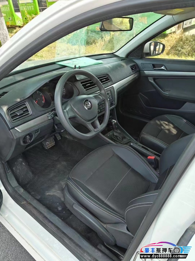 20年大众朗逸轿车抵押车出售