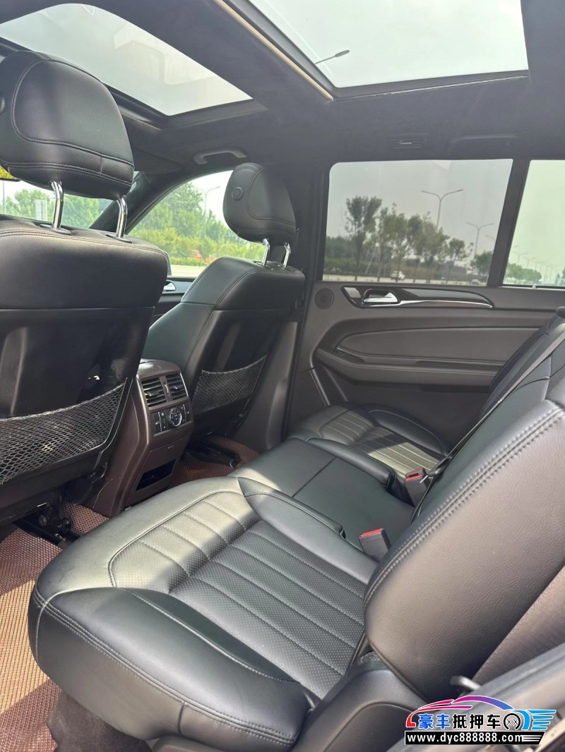 18年奔驰GLS轿车抵押车出售