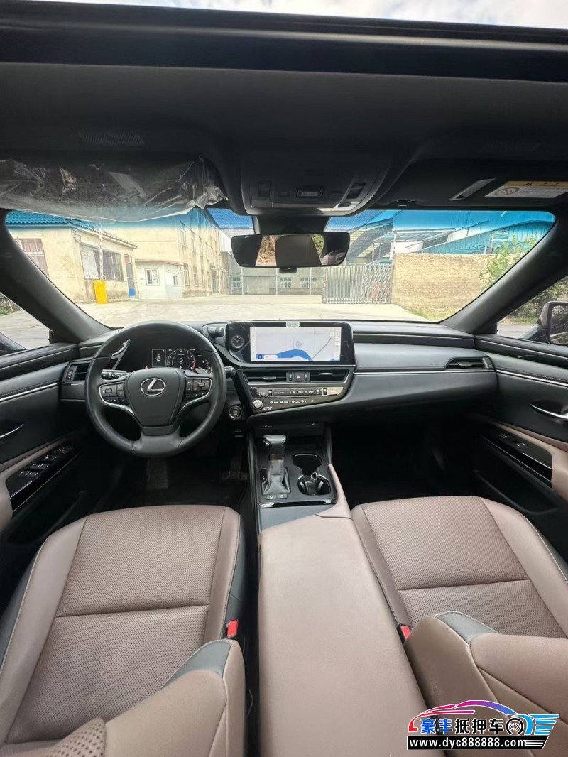 24年雷克萨斯ES轿车抵押车出售