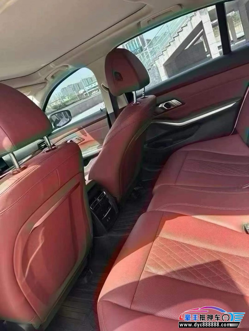 23年宝马3系轿车抵押车出售