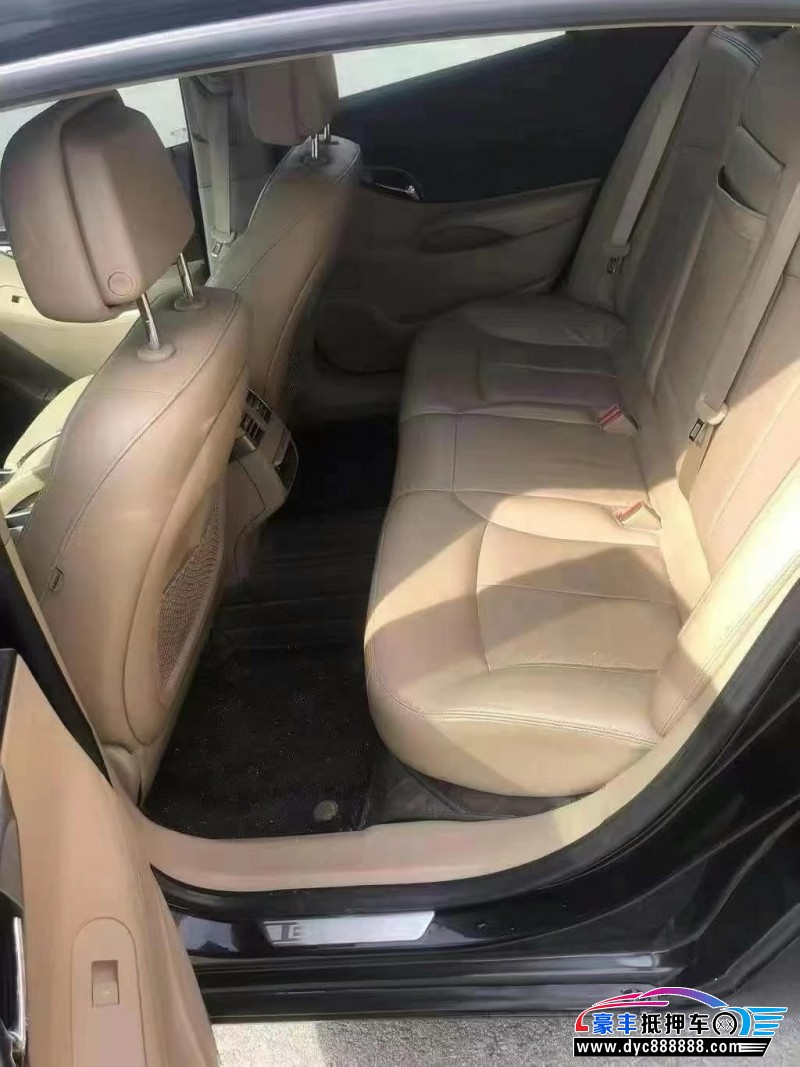 12年别克君越轿车抵押车出售