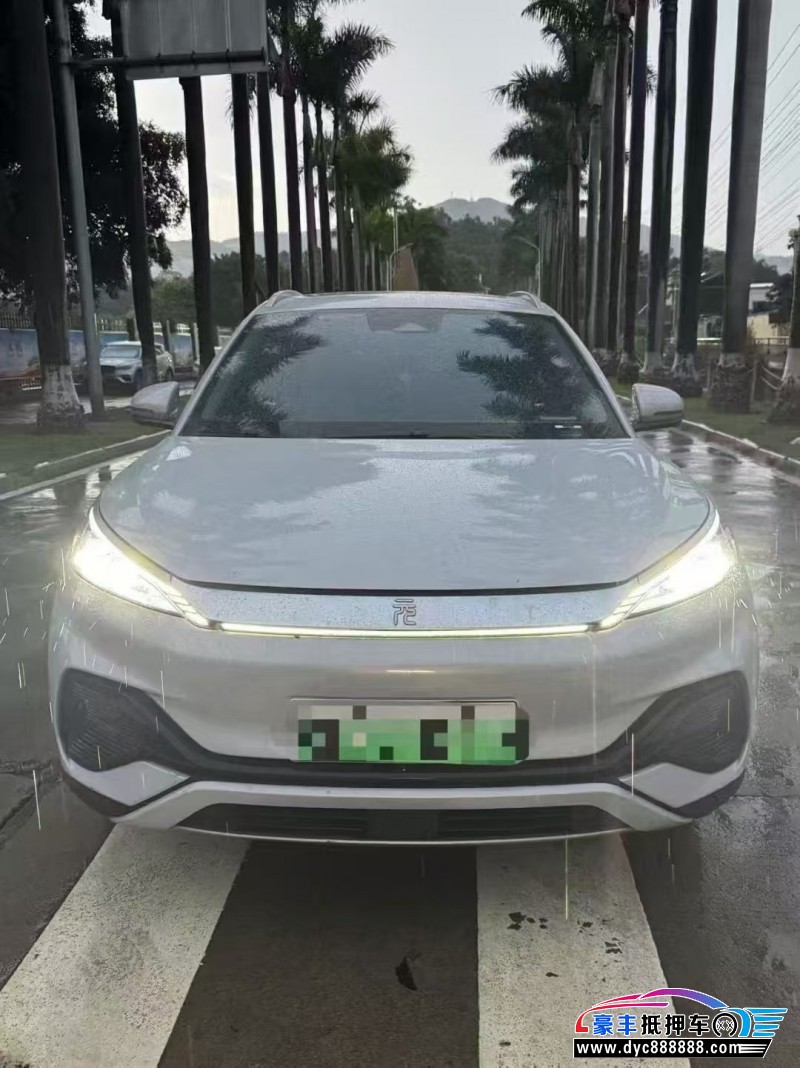 抵押车出售23年比亚迪元轿车