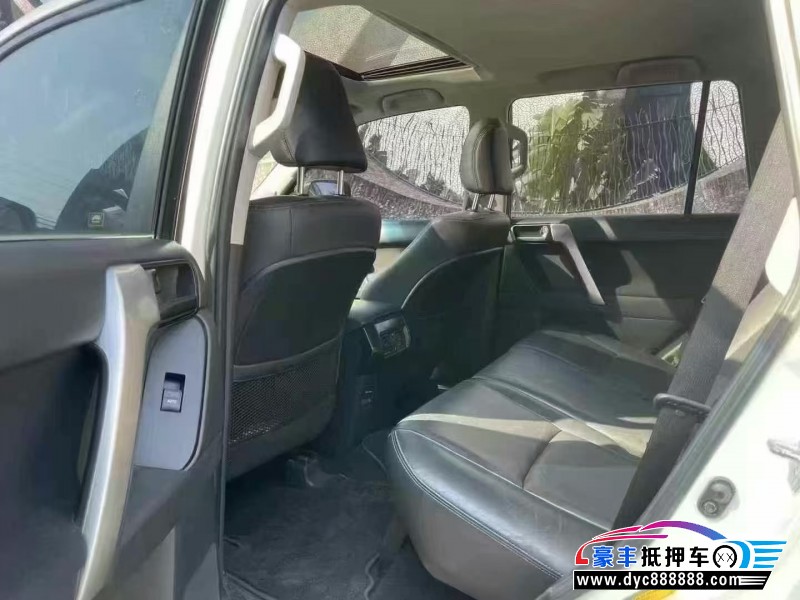 17年丰田普拉多（霸道）轿车抵押车出售