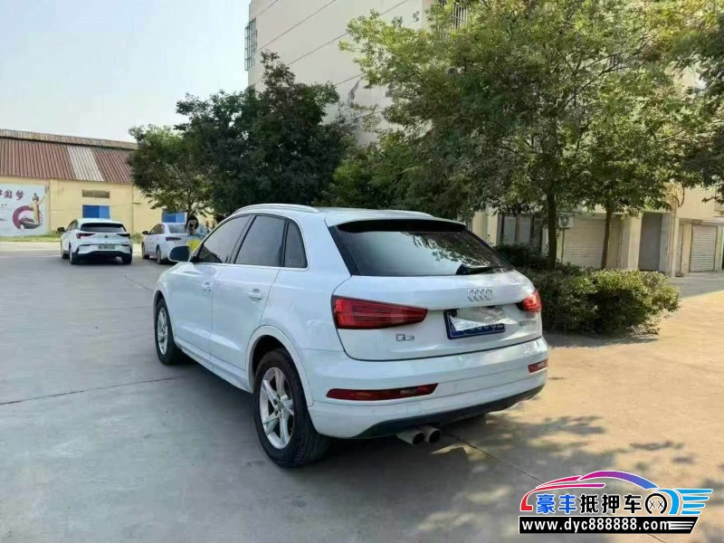 17年奥迪Q3轿车抵押车出售